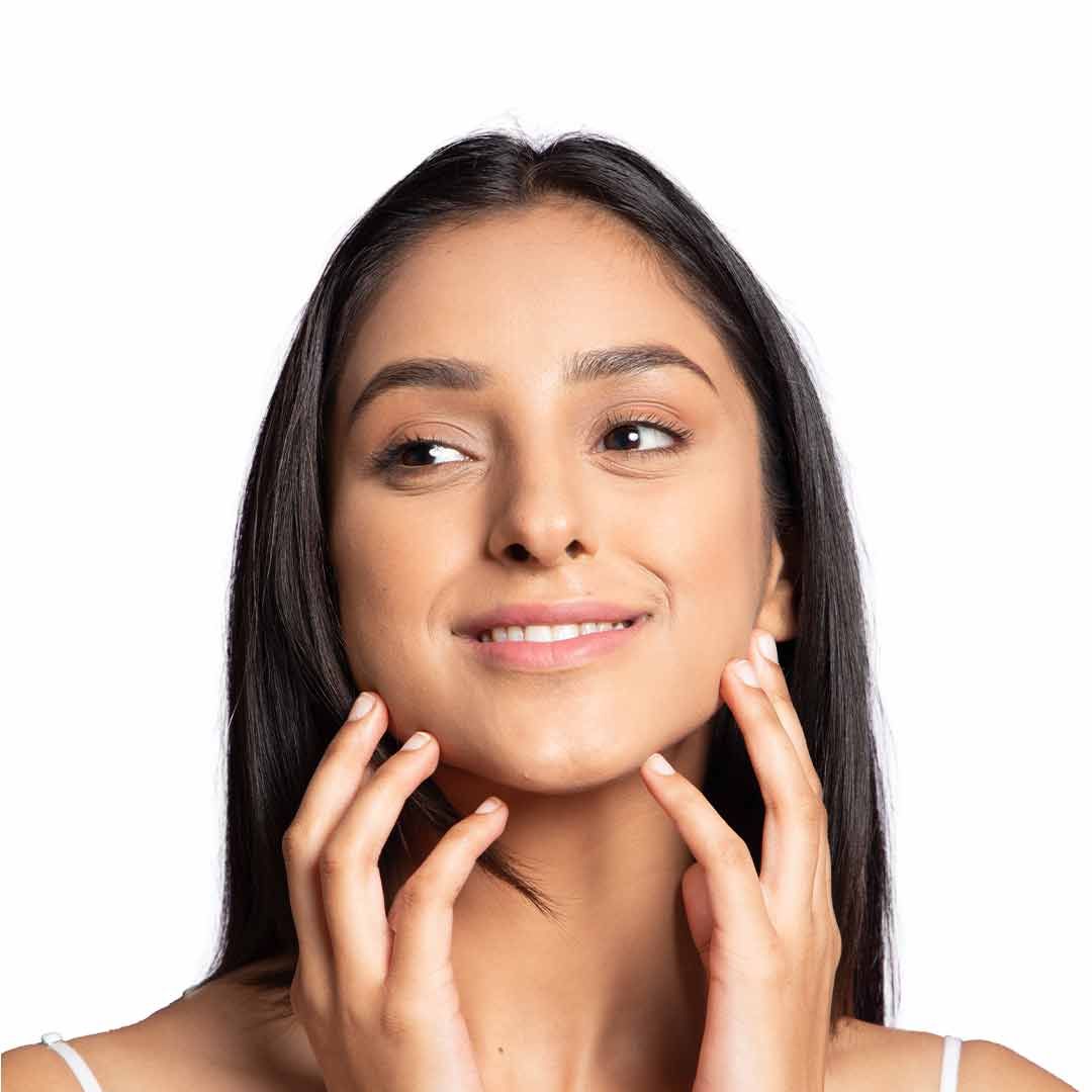 Brightens Skin & Enhances Glow